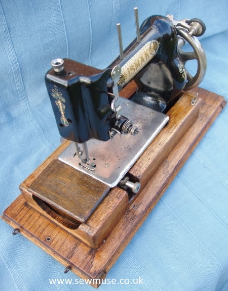  Ismak Sewing Machine 